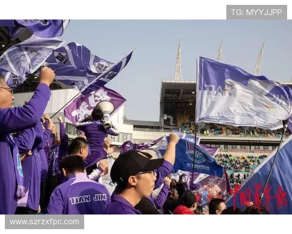 北京与天津球迷激情对抗赛揭幕球场内外的热血与友谊交织