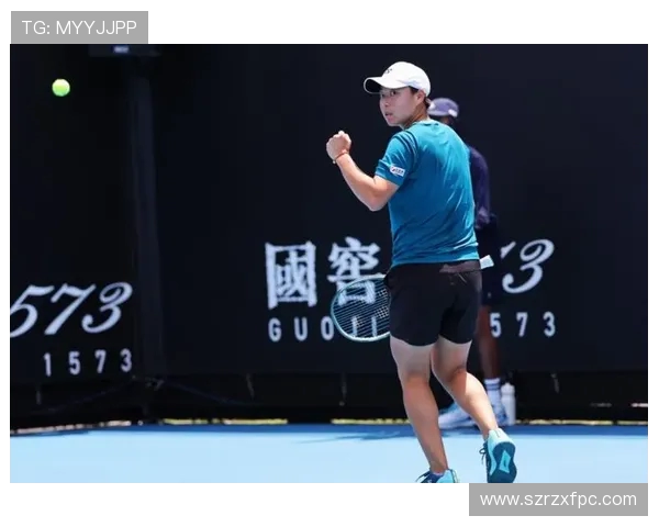 南京网球队的拼搏之路:邀请赛背后的奋斗与荣耀 南京网球队的拼搏之路:邀请赛背后的奋斗与荣耀