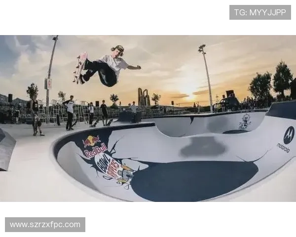 南京滑板队在世界攀岩锦标赛中的默契配合与精彩表现分析