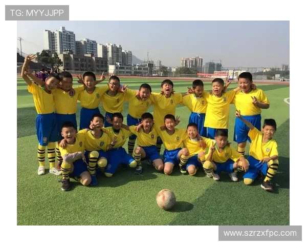 成都足球队的奋进之路：从默默无闻到崭露头角的纪实故事